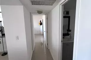 2001 Atlantic Shores Blvd, Hallandale Beach, FL 33009 - Photo 16