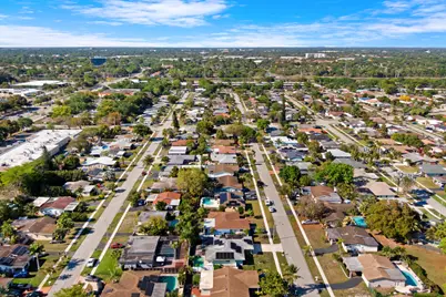 8017 NW 74th Terrace, Tamarac, FL 33321 - Photo 32