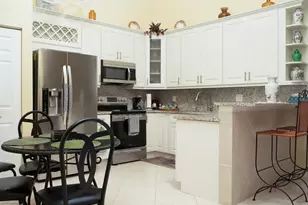 8544 Logia Cir, Boynton Beach, FL 33472 - Photo 4