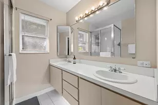 31 Clinton Ct, Royal Palm Beach, FL 33411 - Photo 22