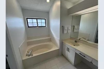 7207 Le Chalet Boulevard, Boynton Beach, FL 33472 - Photo 12