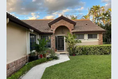 7207 Le Chalet Boulevard, Boynton Beach, FL 33472 - Photo 2