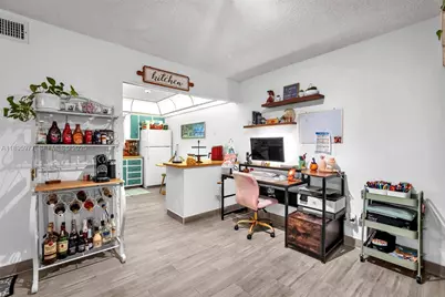 2324 Van Buren Street #204, Hollywood, FL 33020 - Photo 6