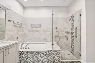 818 Spinnaker Dr E, Hollywood, FL 33019 - Photo 22