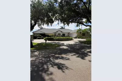 18096 SE Heritage Drive, Tequesta, FL 33469 - Photo 2