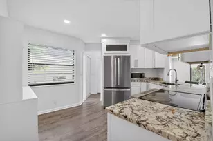 9074 Chatsworth Cascades, Boca Raton, FL 33434 - Photo 10