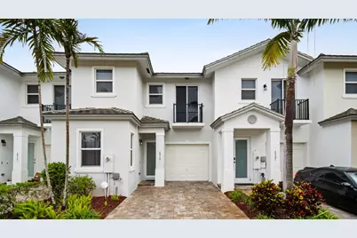 6919 Pines Circle, Coconut Creek, FL 33073 - Photo 2