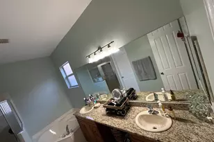 942 NW Leonardo Cir, Port Saint Lucie, FL 34986 - Photo 2