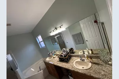 942 NW Leonardo Circle, Port Saint Lucie, FL 34986 - Photo 2