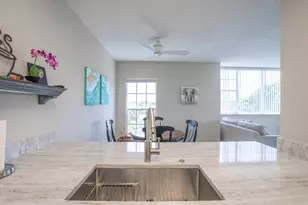 250 NE 20th St, Boca Raton, FL 33431 - Photo 2