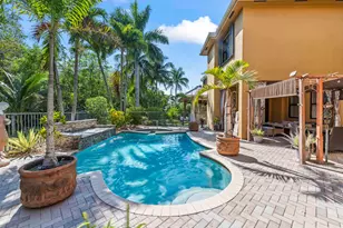 10376 Trianon Pl, Wellington, FL 33449 - Photo 4