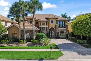 10376 Trianon Pl, Wellington, FL 33449 - Photo 2