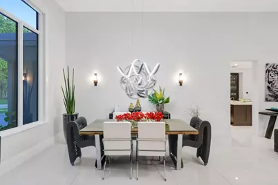 10110 Sweet Bay Street, Plantation, FL 33324 - Photo 4