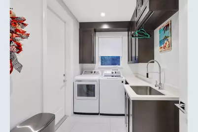 10110 Sweet Bay Street, Plantation, FL 33324 - Photo 14