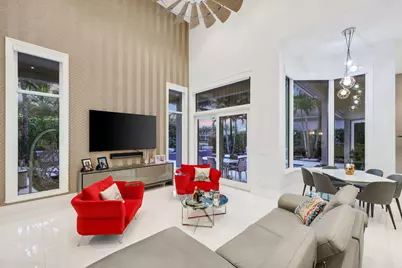 10110 Sweet Bay Street, Plantation, FL 33324 - Photo 18