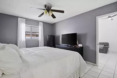 5465 W 27th Lane, Hialeah, FL 33016 - Photo 14