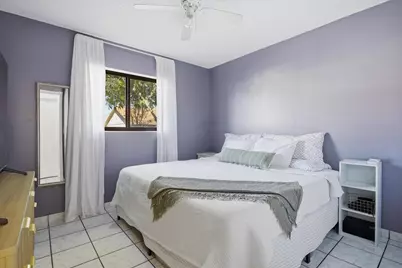 5465 W 27th Lane, Hialeah, FL 33016 - Photo 16