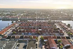 5465 W 27th Ln, Hialeah, FL 33016 - Photo 24