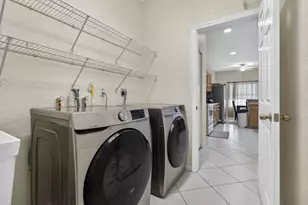 8600 Pine Cay, West Palm Beach, FL 33411 - Photo 24