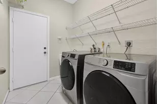 8600 Pine Cay, West Palm Beach, FL 33411 - Photo 24