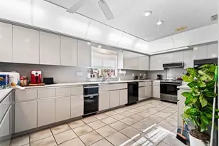 22589 Esplanada Dr, Boca Raton, FL 33433 - Photo 4