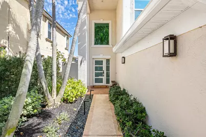 1211 Delray Lakes Drive, Delray Beach, FL 33444 - Photo 4