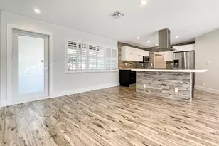 2164 NE 25th St, Wilton Manors, FL 33305 - Photo 18