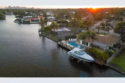 2164 NE 25th Street, Wilton Manors, FL 33305 - Photo 32