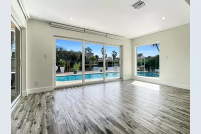 2164 NE 25th Street, Wilton Manors, FL 33305 - Photo 16