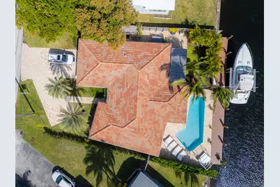 2164 NE 25th Street, Wilton Manors, FL 33305 - Photo 30