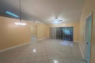 520 NW 206th Ave, Pembroke Pines, FL 33029 - Photo 4