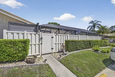 5662 Golden Eagle Circle, Palm Beach Gardens, FL 33418 - Photo 2