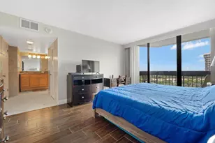 2400 Presidential Way, West Palm Beach, FL 33401 - Photo 14