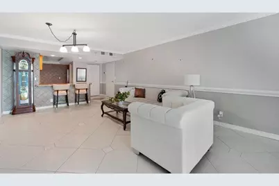 2400 Presidential Way #1206, West Palm Beach, FL 33401 - Photo 4