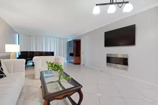 2400 Presidential Way, West Palm Beach, FL 33401 - Photo 2