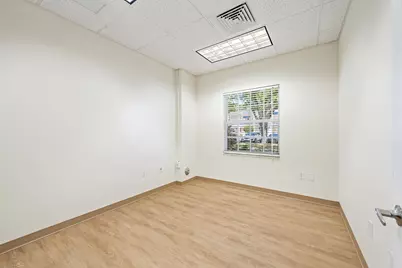 100 Village Square Crossing #104, Palm Beach Gardens, FL 33410 - Photo 6
