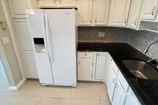 413 Greenbrier A, West Palm Beach, FL 33417 - Photo 4