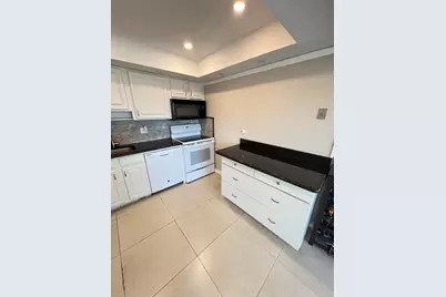 413 Greenbrier A, West Palm Beach, FL 33417 - Photo 6