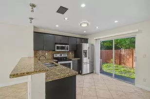 5789 Woodland Point Dr, Tamarac, FL 33319 - Photo 24