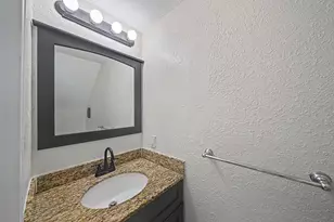 5789 Woodland Point Dr, Tamarac, FL 33319 - Photo 8