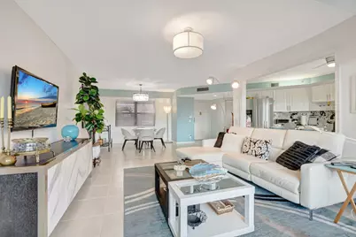 7507 La Paz Boulevard #202, Boca Raton, FL 33433 - Photo 6