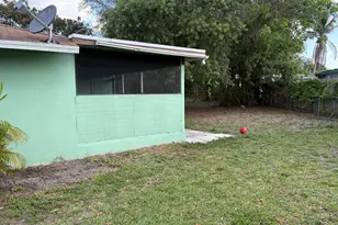 5954 Bahama Ct, West Palm Beach, FL 33407 - Photo 4