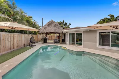 470 SE 4th Court, Pompano Beach, FL 33060 - Photo 6