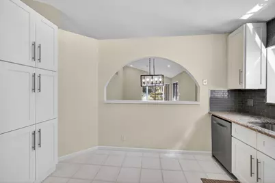 283 Canterbury Drive W, Palm Beach Gardens, FL 33418 - Photo 18