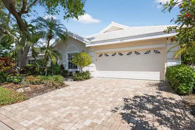 283 Canterbury Drive W, Palm Beach Gardens, FL 33418 - Photo 2