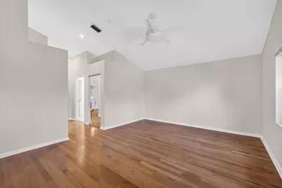 283 Canterbury Drive W, Palm Beach Gardens, FL 33418 - Photo 32