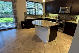 127 W Riverwalk Cir W, Plantation, FL 33325 - Photo 10