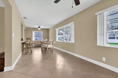 8208 NW 14 Street, Plantation, FL 33322 - Photo 12