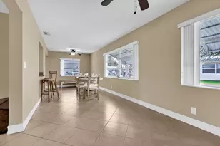 8208 NW 14th St, Plantation, FL 33322 - Photo 12