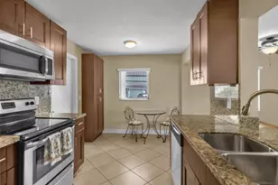 8208 NW 14th St, Plantation, FL 33322 - Photo 26